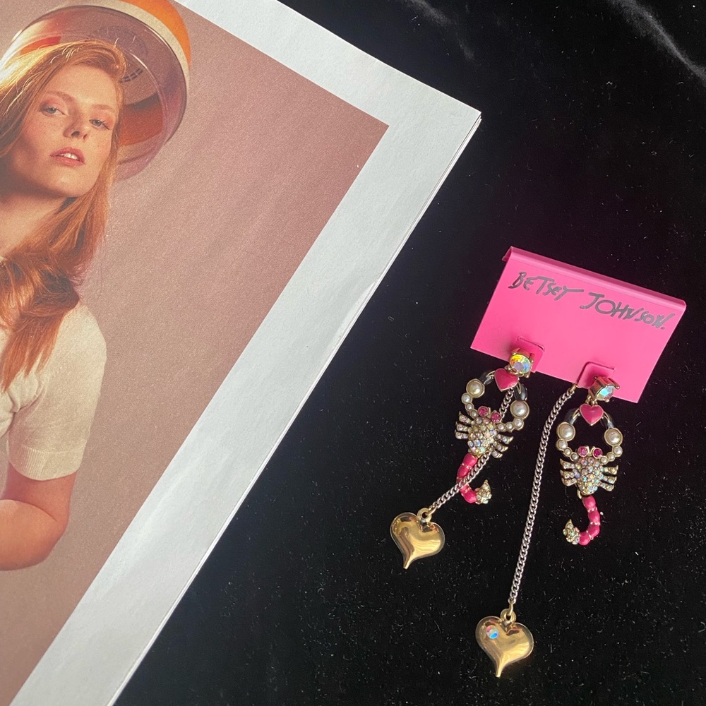 🎁RARE 🆕 Betsey Johnson Scorpion Earrings🎁new
